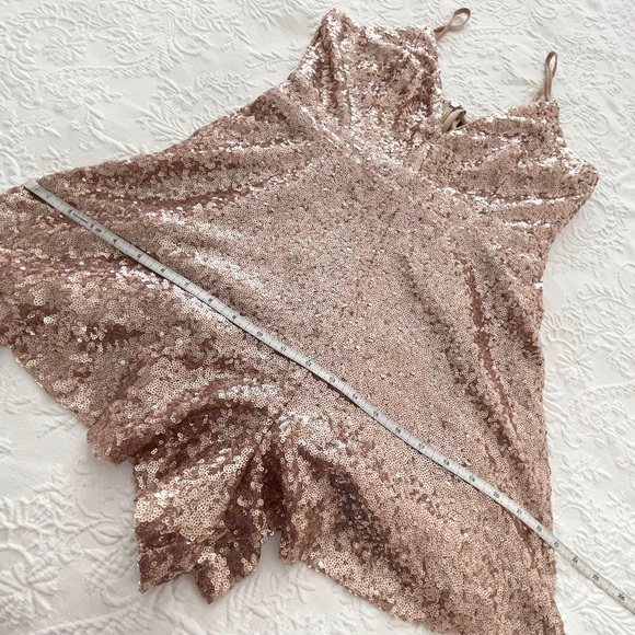NWOT Lulus Shine This Way Rose Gold Sequin Sleeveless Romper Medium - Picture 7 of 8